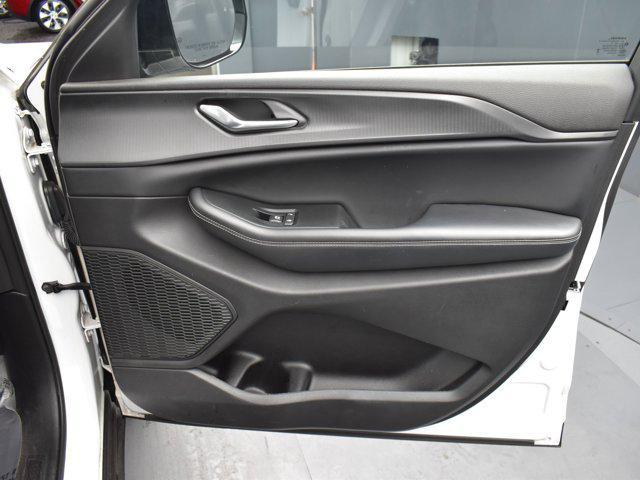 used 2023 Jeep Grand Cherokee car, priced at $27,518