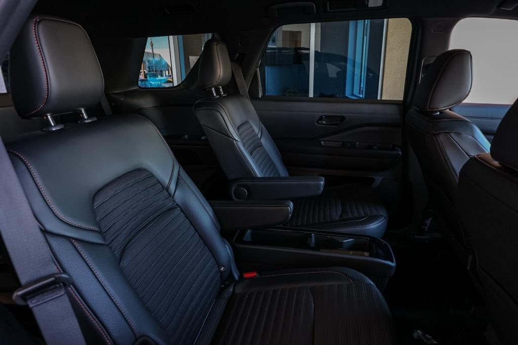 new 2025 Nissan Pathfinder car, priced at $37,878