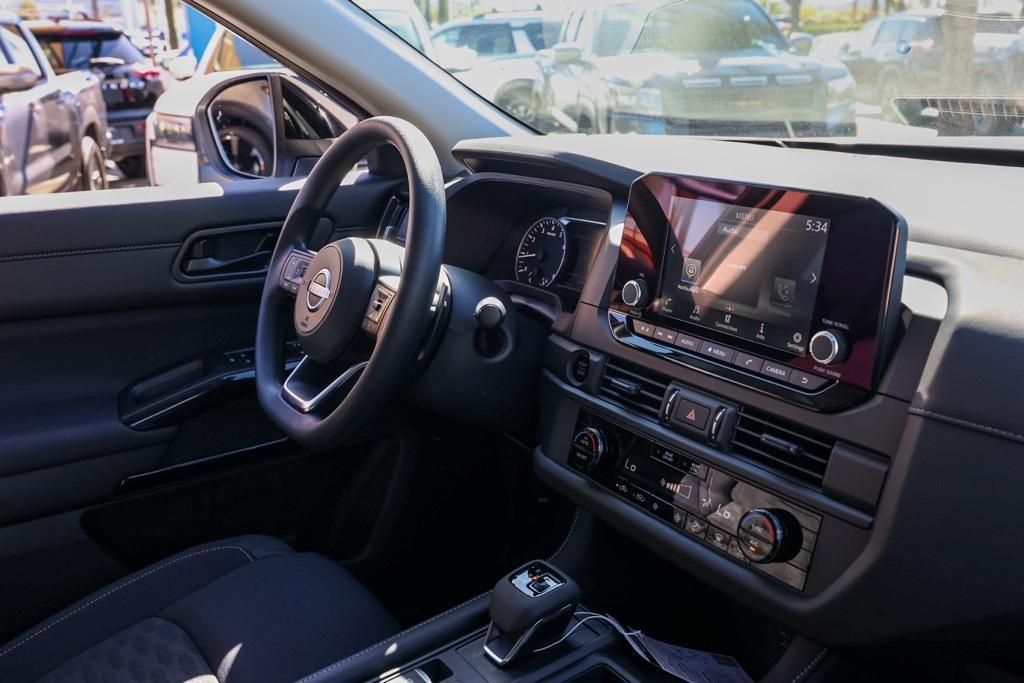new 2025 Nissan Pathfinder car, priced at $30,177