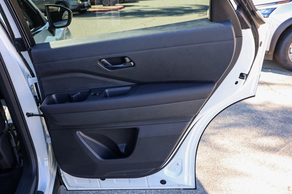 new 2025 Nissan Pathfinder car, priced at $30,177