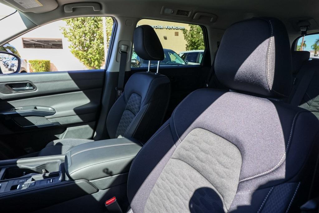 new 2025 Nissan Pathfinder car, priced at $30,177