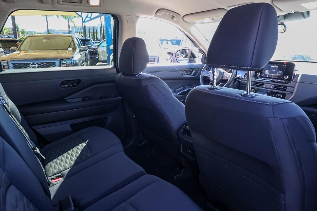 new 2025 Nissan Pathfinder car, priced at $30,177