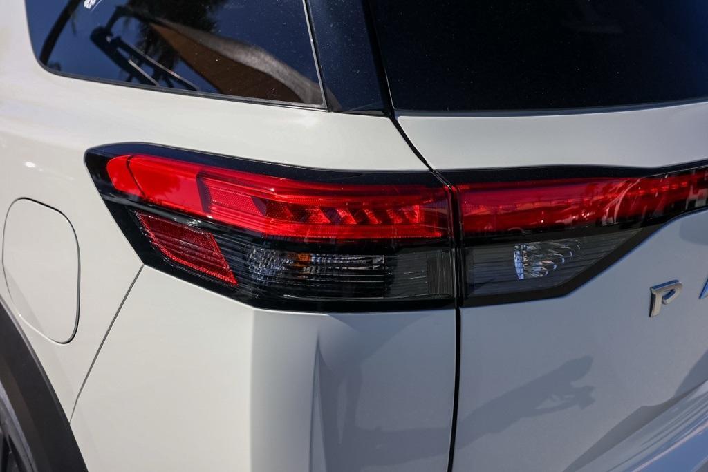 new 2025 Nissan Pathfinder car, priced at $30,177