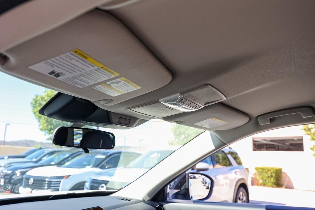 new 2025 Nissan Pathfinder car, priced at $30,177