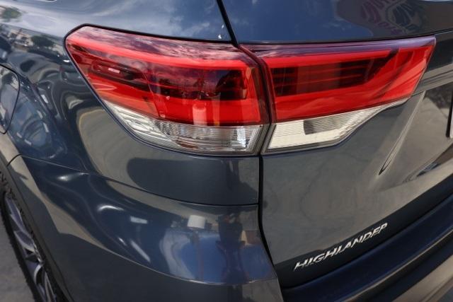 used 2018 Toyota Highlander car, priced at $21,695