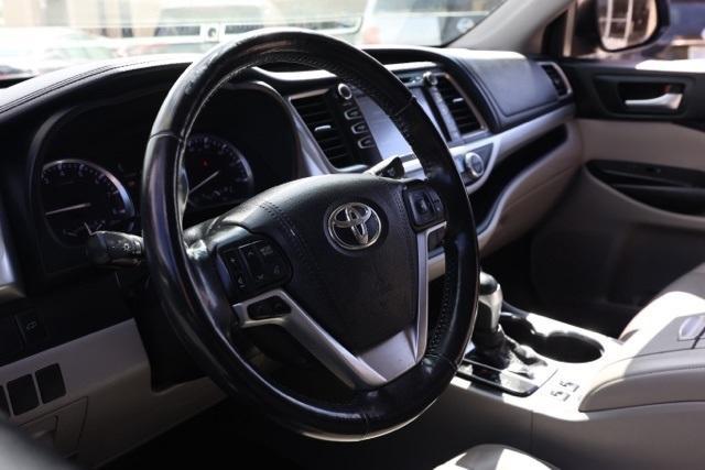 used 2018 Toyota Highlander car, priced at $21,695