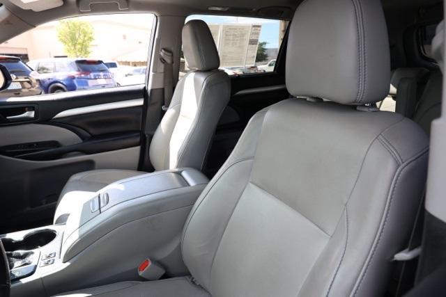 used 2018 Toyota Highlander car, priced at $21,695