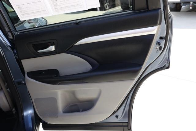 used 2018 Toyota Highlander car, priced at $21,695