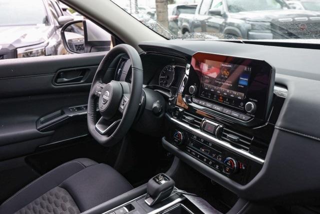 new 2025 Nissan Pathfinder car, priced at $33,411