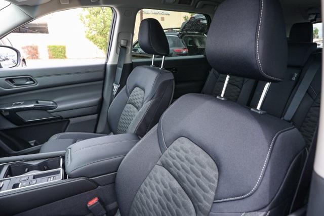 new 2025 Nissan Pathfinder car, priced at $33,411