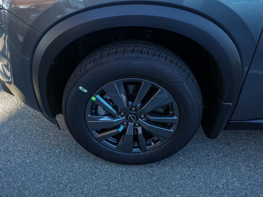 new 2025 Nissan Pathfinder car, priced at $35,674