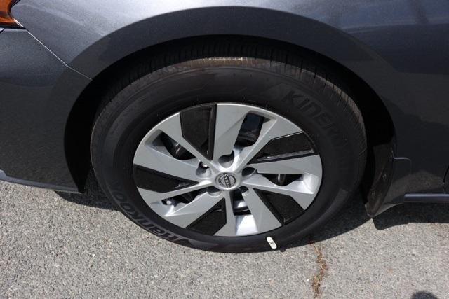 new 2025 Nissan Altima car, priced at $26,287