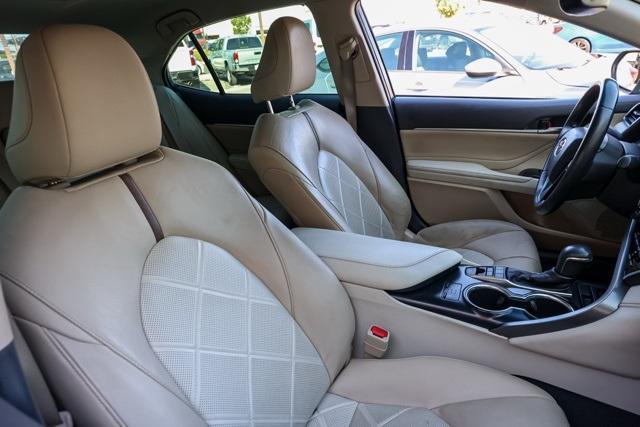 used 2018 Toyota Camry Hybrid car, priced at $21,595