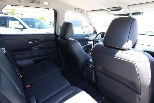 new 2025 Nissan Pathfinder car, priced at $37,151