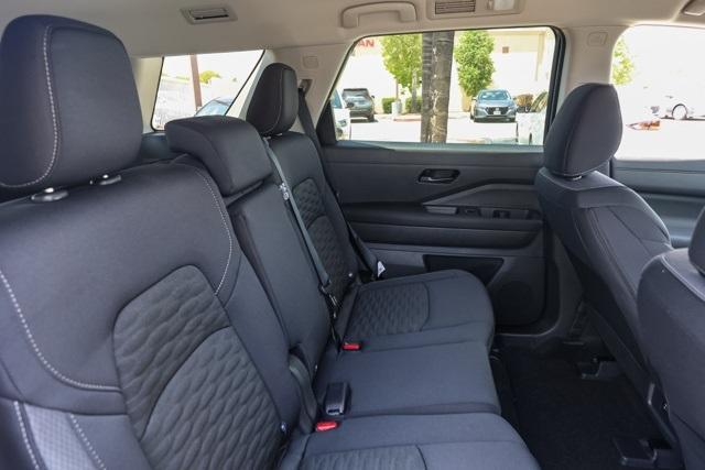 new 2025 Nissan Pathfinder car, priced at $29,921