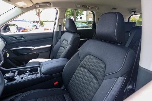 new 2025 Nissan Pathfinder car, priced at $29,921