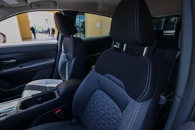 new 2025 Nissan Kicks car, priced at $23,004