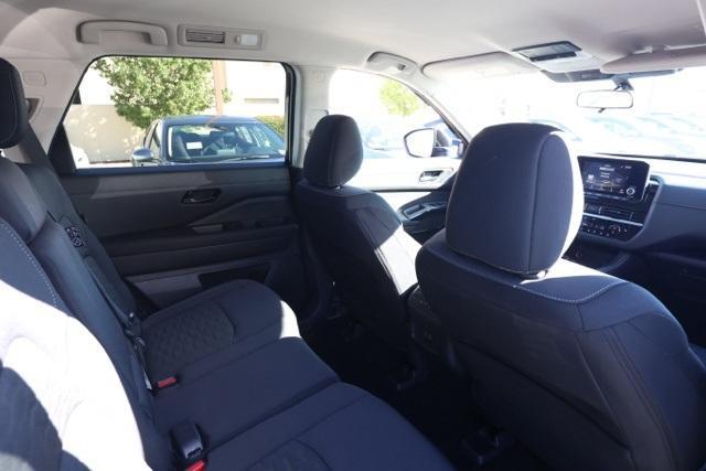 new 2025 Nissan Pathfinder car, priced at $33,669