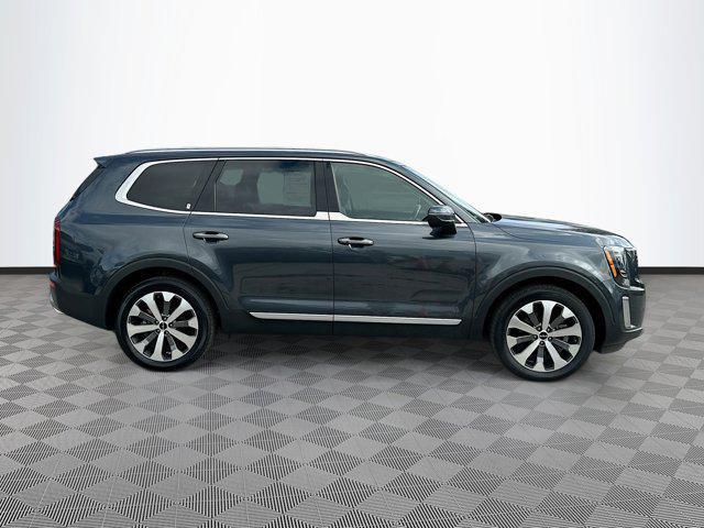 used 2022 Kia Telluride car, priced at $28,000