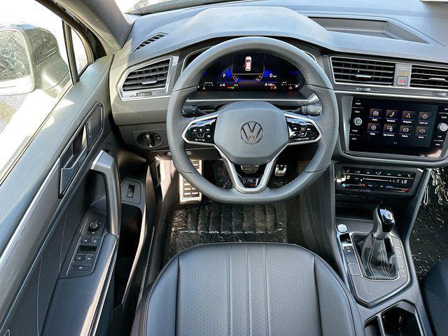 new 2024 Volkswagen Tiguan car, priced at $35,997