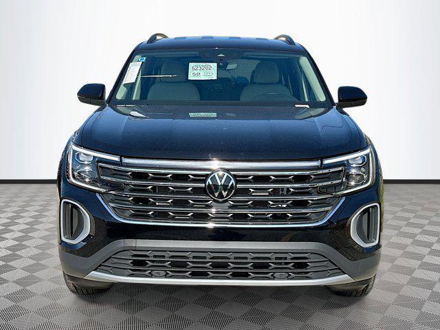 new 2025 Volkswagen Atlas car, priced at $37,000