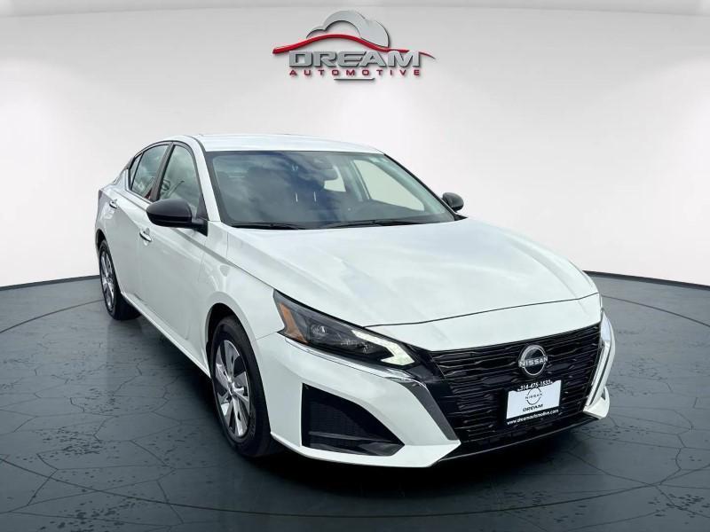 new 2025 Nissan Altima car, priced at $25,352