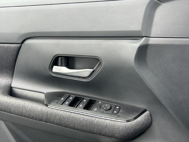 new 2025 Nissan Kicks car, priced at $25,517