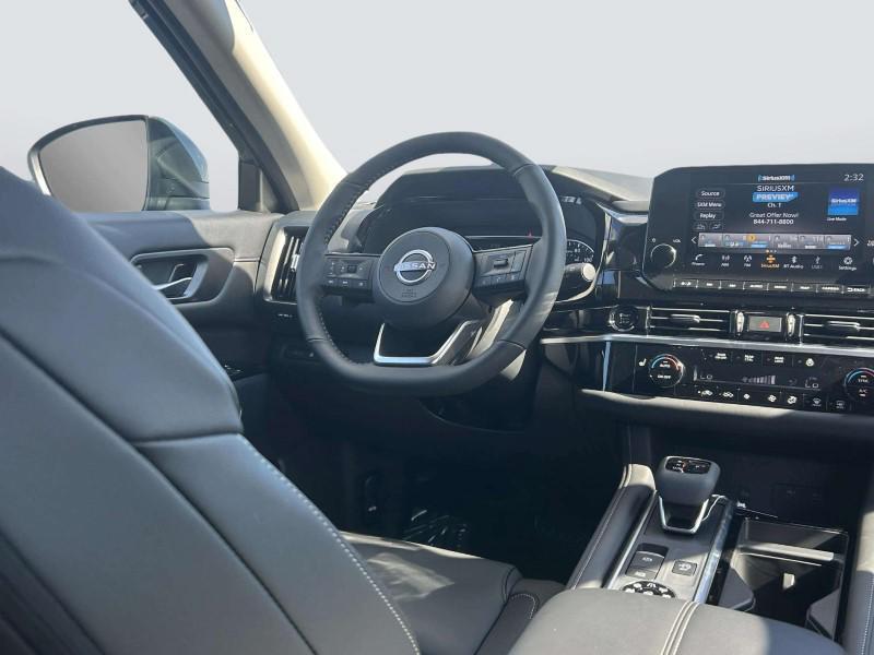 new 2025 Nissan Pathfinder car, priced at $46,940