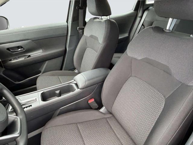 new 2025 Nissan Kicks car, priced at $22,045