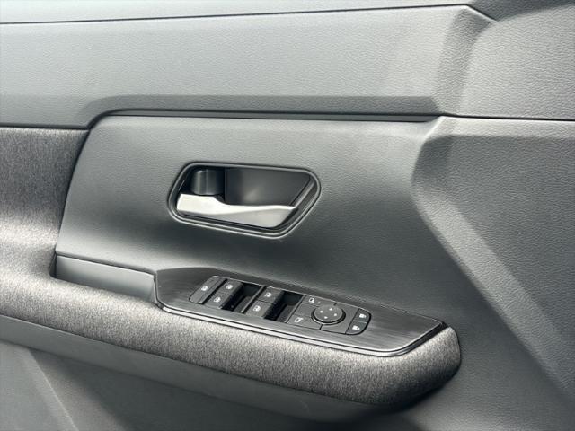 new 2025 Nissan Kicks car, priced at $25,355