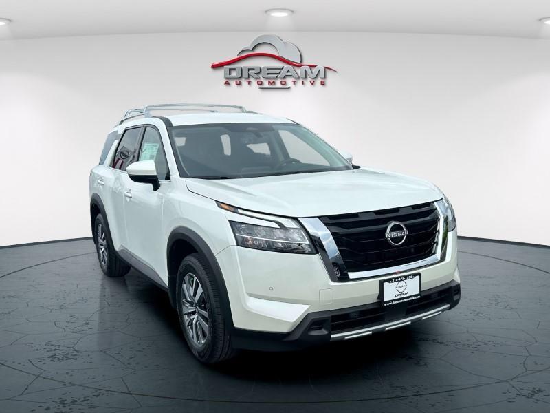 new 2024 Nissan Pathfinder car, priced at $45,335