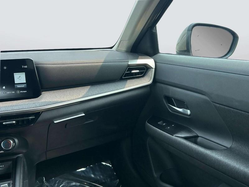 new 2025 Nissan Kicks car, priced at $27,180