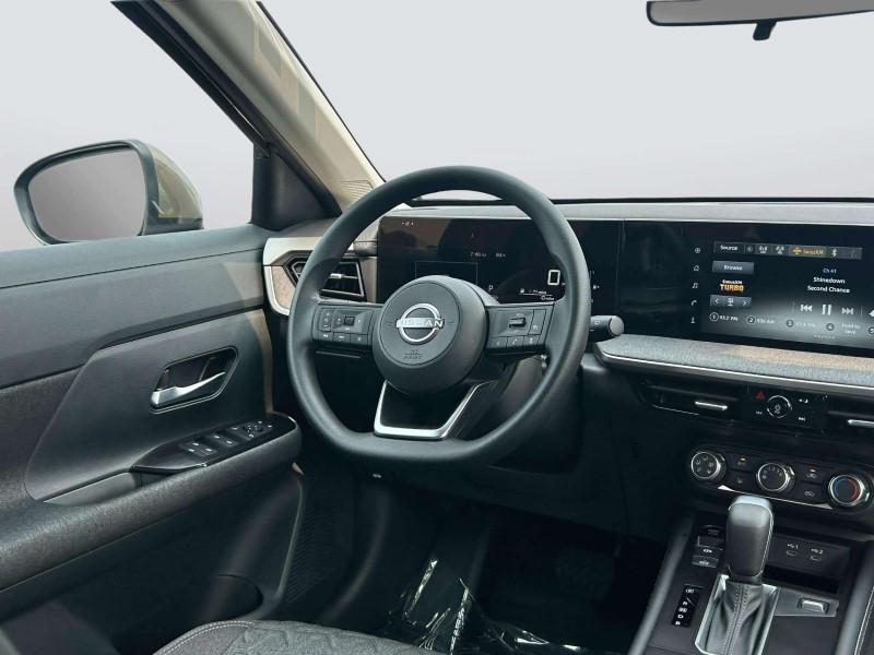 new 2025 Nissan Kicks car, priced at $27,180
