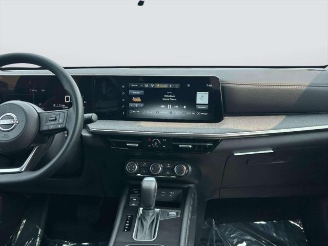 new 2025 Nissan Kicks car, priced at $25,355