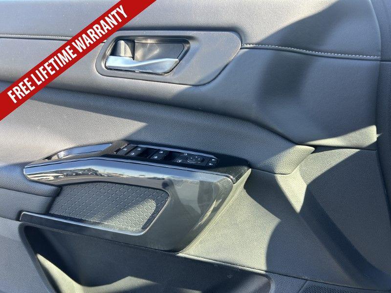 used 2022 Nissan Pathfinder car, priced at $28,567