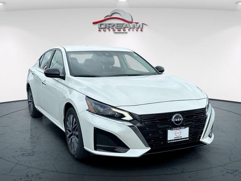 new 2024 Nissan Altima car, priced at $25,995