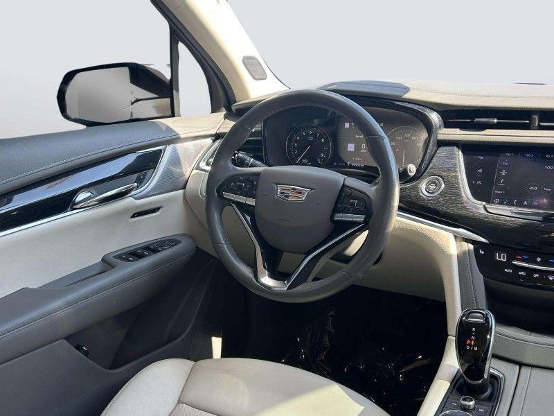 used 2020 Cadillac XT6 car, priced at $20,812