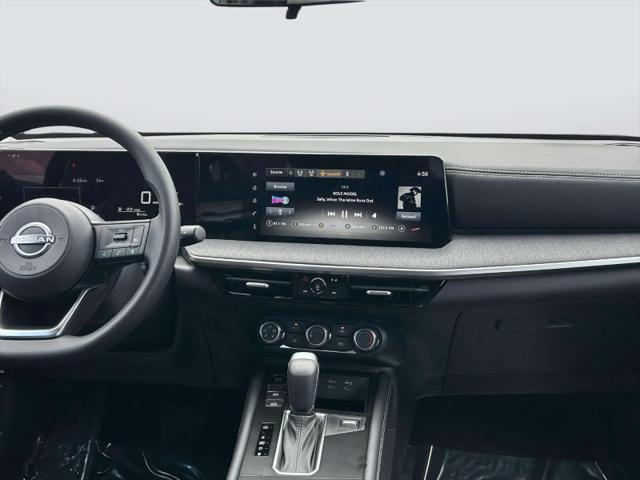 new 2025 Nissan Kicks car, priced at $25,517