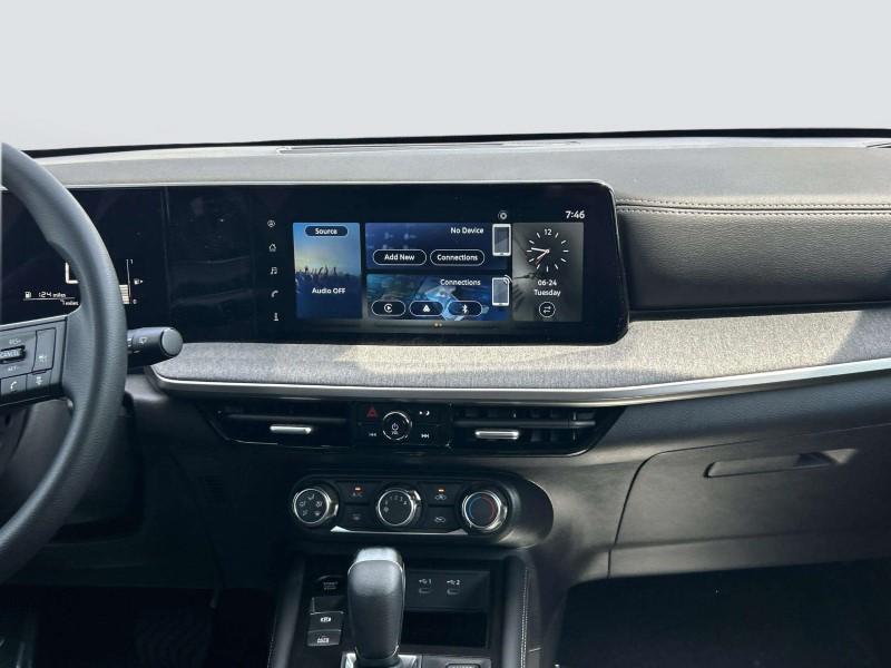 new 2025 Nissan Kicks car, priced at $27,360