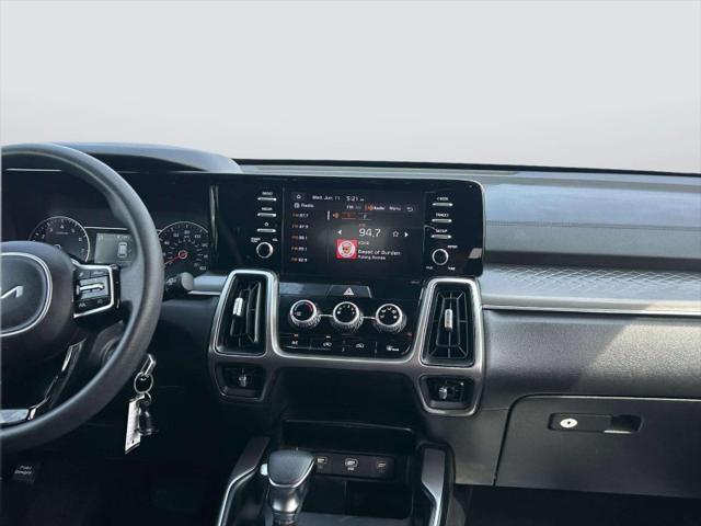 used 2023 Kia Sorento car, priced at $28,000