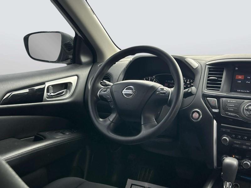used 2020 Nissan Pathfinder car, priced at $17,000