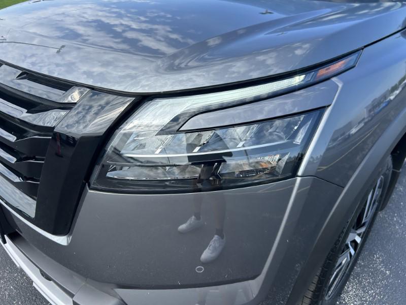 new 2025 Nissan Pathfinder car, priced at $45,608