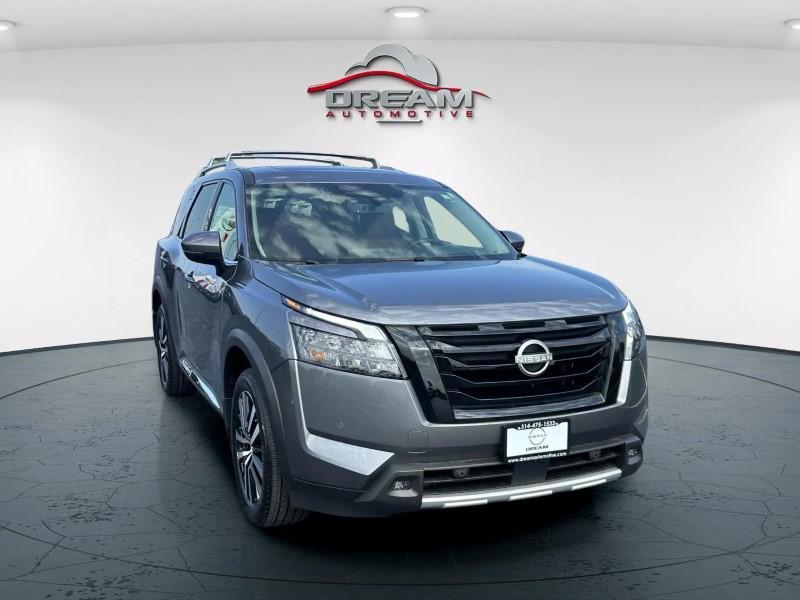 new 2025 Nissan Pathfinder car, priced at $45,608