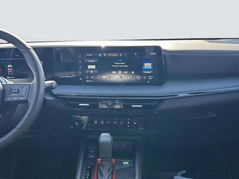 new 2025 Nissan Kicks car, priced at $29,308
