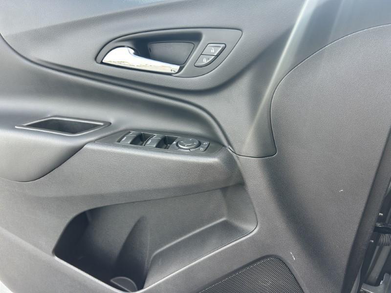 used 2023 Chevrolet Equinox car, priced at $23,300