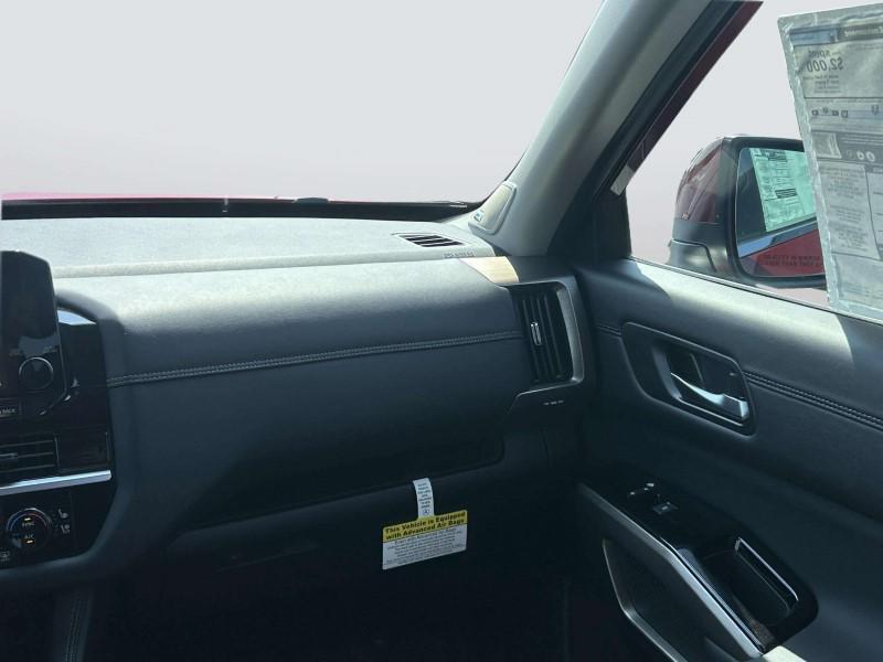 new 2025 Nissan Pathfinder car, priced at $46,013