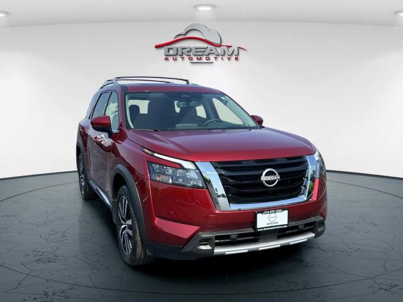 new 2025 Nissan Pathfinder car, priced at $46,013