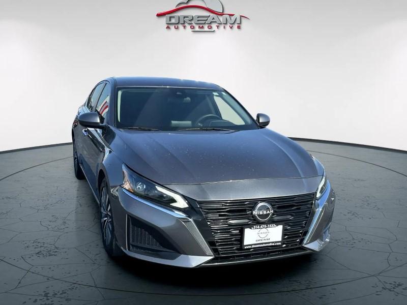 used 2023 Nissan Altima car, priced at $21,000