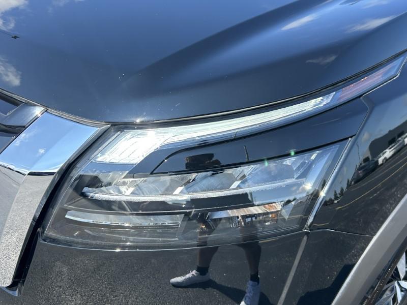 new 2025 Nissan Pathfinder car, priced at $47,597