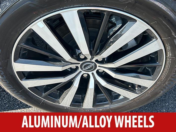 new 2025 Nissan Pathfinder car, priced at $47,597